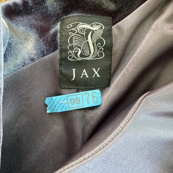 Jax Sheath Formal Velvet and Lace Size 4 Dress - Picture 5 of 11